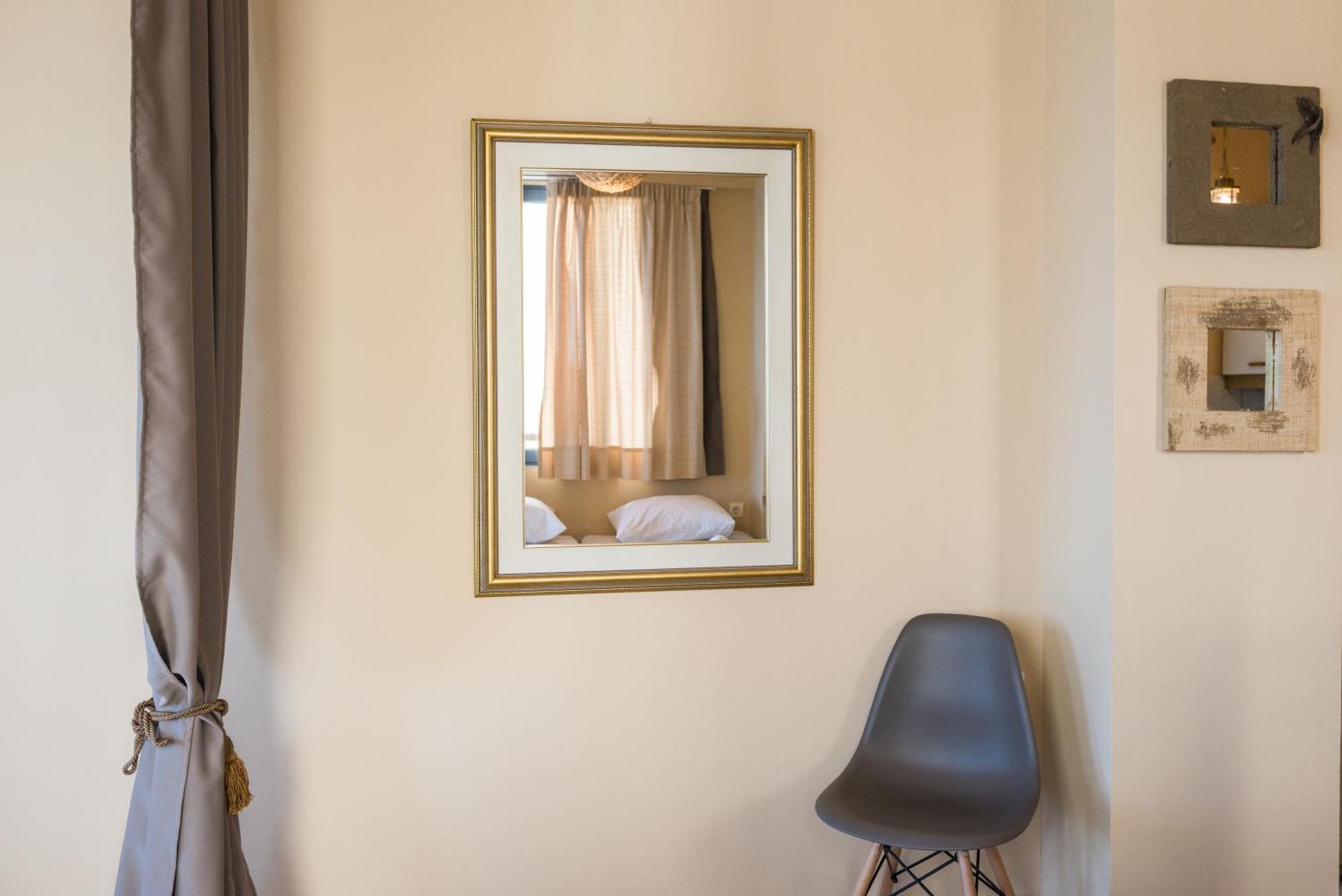 Nais Apartments & Studios Chania  Rum bild